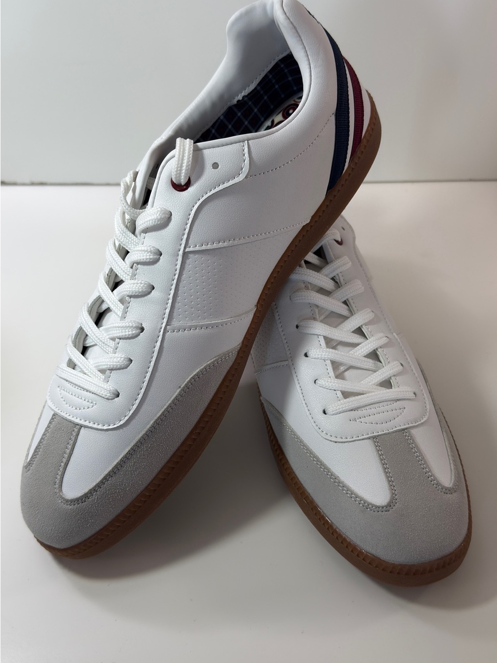 Ben Sherman White Sneakers with Gray Toe and Gum Sole Size 12